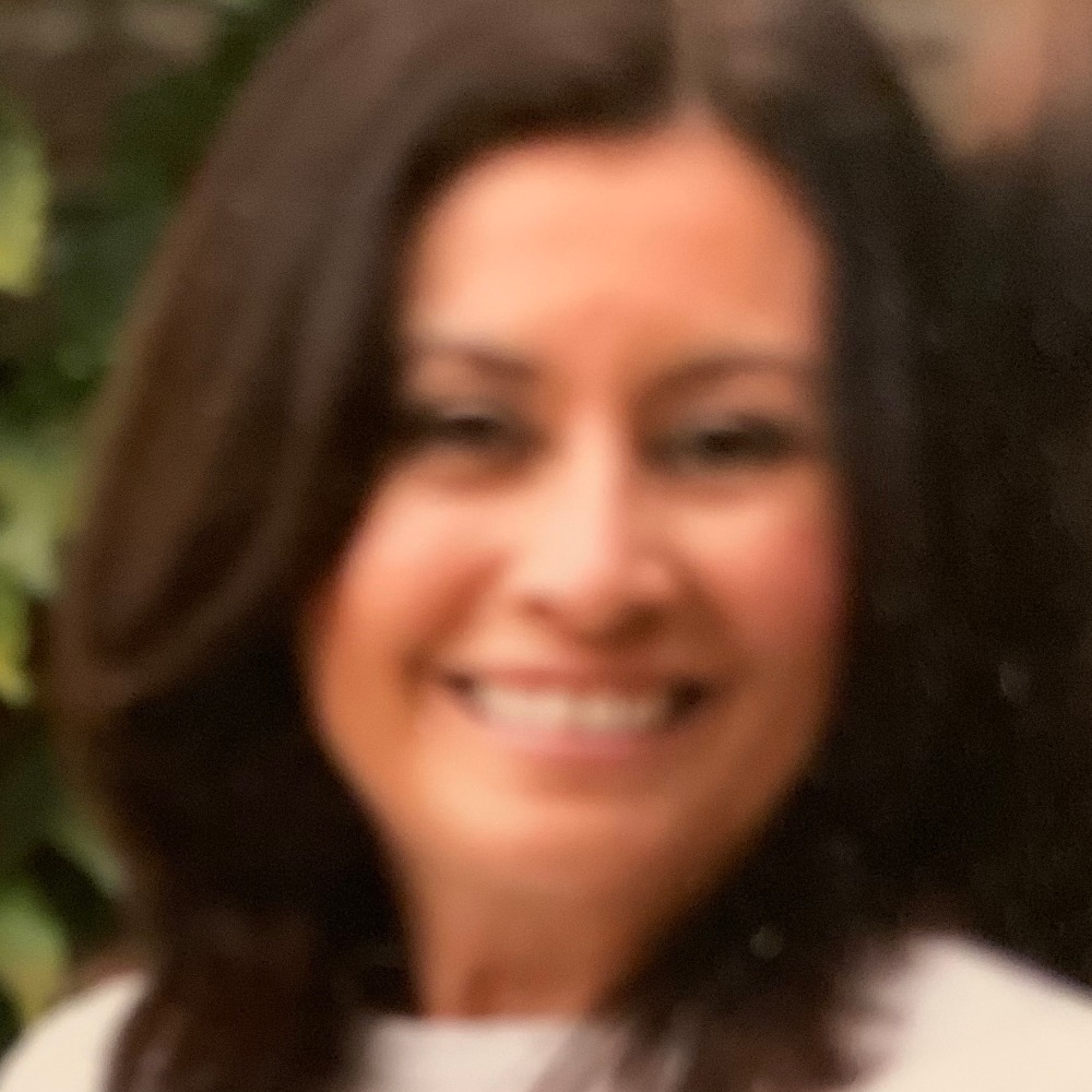 Meet your Posher, Yolanda